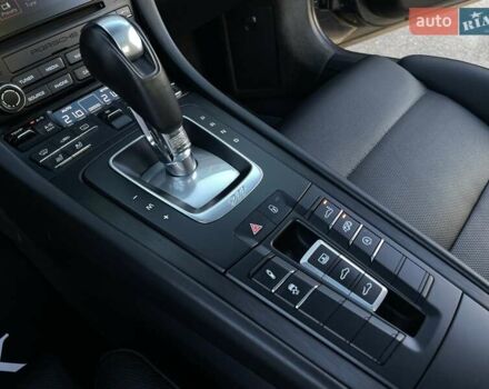 Серый Порше 911, объемом двигателя 2.98 л и пробегом 54 тыс. км за 109900 $, фото 59 на Automoto.ua