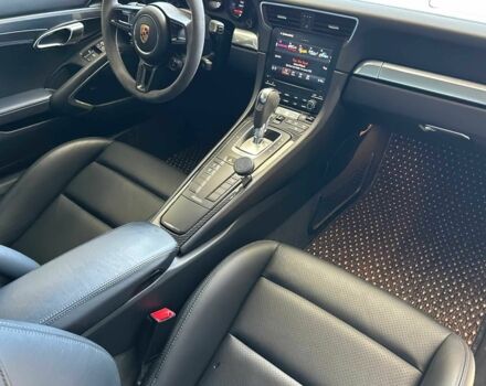Серый Порше 911, объемом двигателя 3.8 л и пробегом 88 тыс. км за 78000 $, фото 11 на Automoto.ua