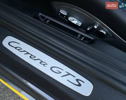 Серый Порше 911, объемом двигателя 2.98 л и пробегом 54 тыс. км за 109900 $, фото 52 на Automoto.ua