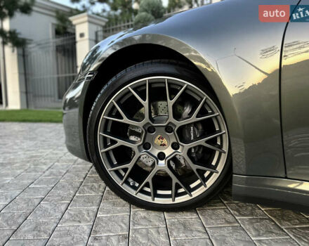 Серый Порше 911, объемом двигателя 2.98 л и пробегом 29 тыс. км за 115000 $, фото 33 на Automoto.ua