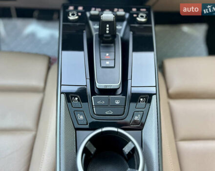 Серый Порше 911, объемом двигателя 2.98 л и пробегом 29 тыс. км за 115000 $, фото 57 на Automoto.ua