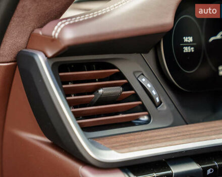 Сірий Порше 911, об'ємом двигуна 3.75 л та пробігом 26 тис. км за 305000 $, фото 22 на Automoto.ua