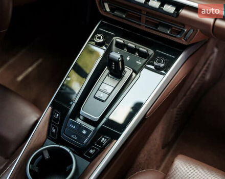 Сірий Порше 911, об'ємом двигуна 3.75 л та пробігом 26 тис. км за 305000 $, фото 20 на Automoto.ua