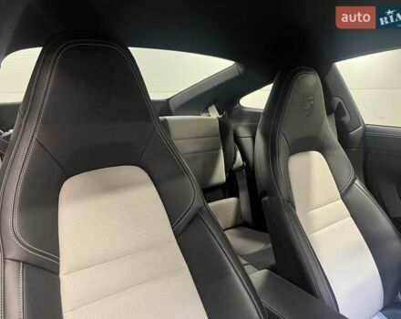 Серый Порше 911, объемом двигателя 2.98 л и пробегом 12 тыс. км за 217636 $, фото 45 на Automoto.ua
