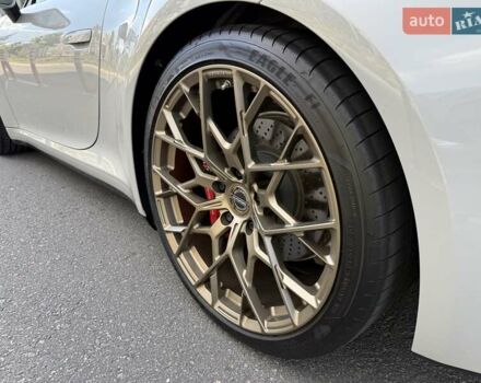 Серый Порше 911, объемом двигателя 3 л и пробегом 7 тыс. км за 200000 $, фото 15 на Automoto.ua