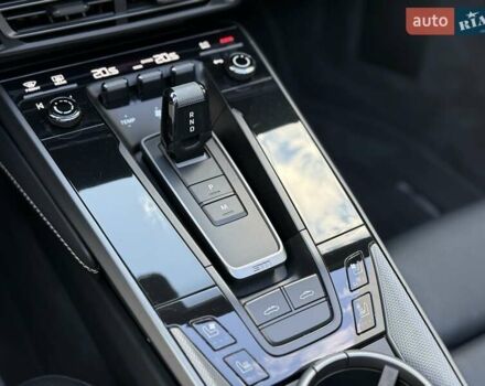 Серый Порше 911, объемом двигателя 3 л и пробегом 7 тыс. км за 200000 $, фото 21 на Automoto.ua