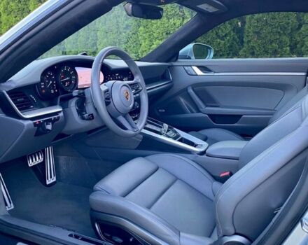 Серый Порше 911, объемом двигателя 0 л и пробегом 10 тыс. км за 131409 $, фото 6 на Automoto.ua