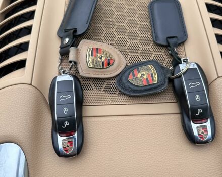 Черный Порше 959, объемом двигателя 3 л и пробегом 219 тыс. км за 25500 $, фото 16 на Automoto.ua