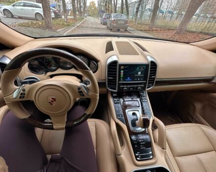 Черный Порше 959, объемом двигателя 3 л и пробегом 219 тыс. км за 25500 $, фото 8 на Automoto.ua