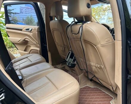 Черный Порше 959, объемом двигателя 3 л и пробегом 219 тыс. км за 25500 $, фото 7 на Automoto.ua