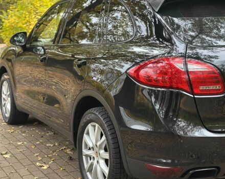 Черный Порше 959, объемом двигателя 3 л и пробегом 219 тыс. км за 25500 $, фото 17 на Automoto.ua