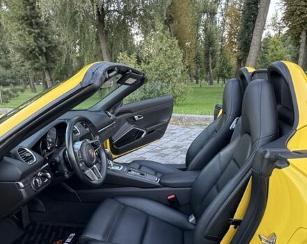 Жовтий Порше Boxster, об'ємом двигуна 2 л та пробігом 28 тис. км за 75555 $, фото 8 на Automoto.ua