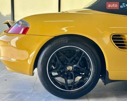 Желтый Порше Бокстер, объемом двигателя 2.69 л и пробегом 49 тыс. км за 24800 $, фото 7 на Automoto.ua