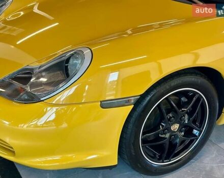 Желтый Порше Бокстер, объемом двигателя 2.69 л и пробегом 49 тыс. км за 24800 $, фото 5 на Automoto.ua