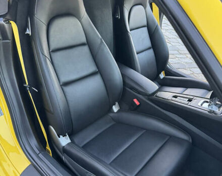 Желтый Порше Бокстер, объемом двигателя 1.99 л и пробегом 28 тыс. км за 75555 $, фото 37 на Automoto.ua