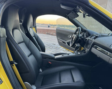 Желтый Порше Бокстер, объемом двигателя 1.99 л и пробегом 28 тыс. км за 75555 $, фото 36 на Automoto.ua