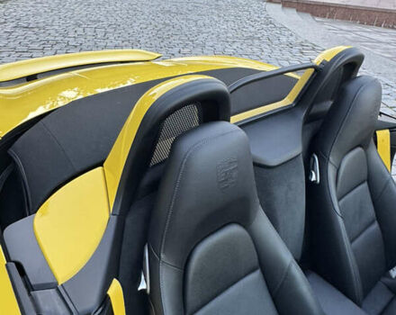 Желтый Порше Бокстер, объемом двигателя 1.99 л и пробегом 28 тыс. км за 75555 $, фото 39 на Automoto.ua