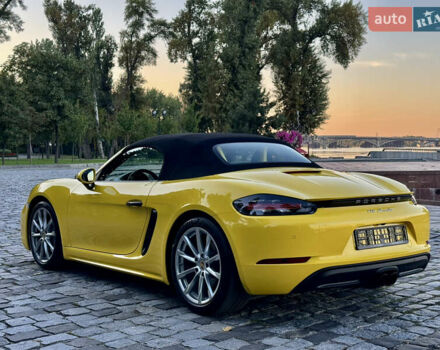 Желтый Порше Бокстер, объемом двигателя 1.99 л и пробегом 28 тыс. км за 75555 $, фото 7 на Automoto.ua