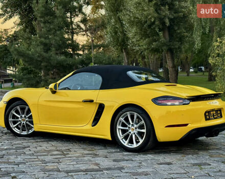 Желтый Порше Бокстер, объемом двигателя 1.99 л и пробегом 28 тыс. км за 75555 $, фото 113 на Automoto.ua