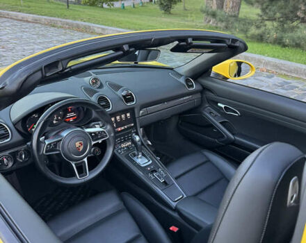 Желтый Порше Бокстер, объемом двигателя 1.99 л и пробегом 28 тыс. км за 75555 $, фото 105 на Automoto.ua