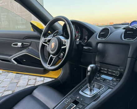 Желтый Порше Бокстер, объемом двигателя 1.99 л и пробегом 28 тыс. км за 75555 $, фото 35 на Automoto.ua