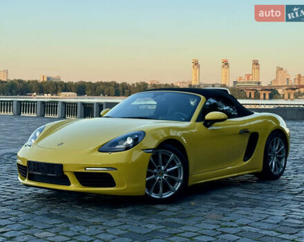 Желтый Порше Бокстер, объемом двигателя 1.99 л и пробегом 28 тыс. км за 75555 $, фото 121 на Automoto.ua