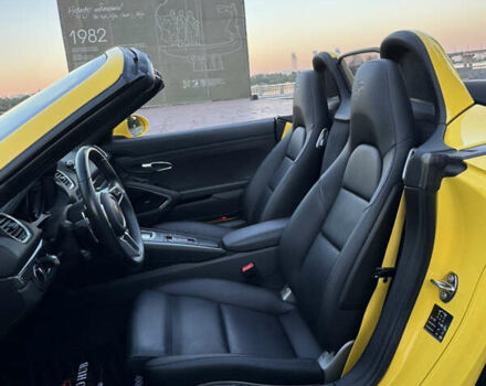 Желтый Порше Бокстер, объемом двигателя 1.99 л и пробегом 28 тыс. км за 75555 $, фото 73 на Automoto.ua