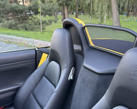 Желтый Порше Бокстер, объемом двигателя 1.99 л и пробегом 28 тыс. км за 75555 $, фото 56 на Automoto.ua