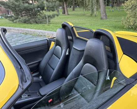 Желтый Порше Бокстер, объемом двигателя 1.99 л и пробегом 28 тыс. км за 75555 $, фото 52 на Automoto.ua