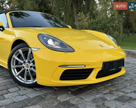 Желтый Порше Бокстер, объемом двигателя 1.99 л и пробегом 28 тыс. км за 75555 $, фото 134 на Automoto.ua