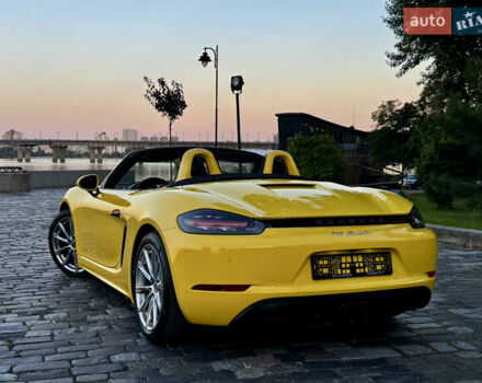 Желтый Порше Бокстер, объемом двигателя 1.99 л и пробегом 28 тыс. км за 75555 $, фото 93 на Automoto.ua