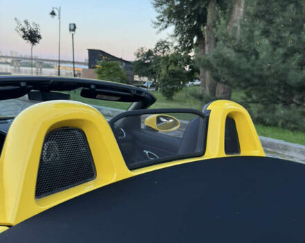 Желтый Порше Бокстер, объемом двигателя 1.99 л и пробегом 28 тыс. км за 75555 $, фото 103 на Automoto.ua