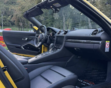 Желтый Порше Бокстер, объемом двигателя 1.99 л и пробегом 28 тыс. км за 75555 $, фото 76 на Automoto.ua