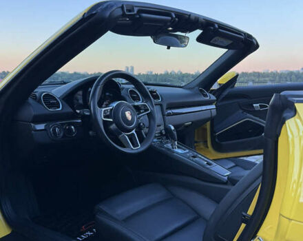 Желтый Порше Бокстер, объемом двигателя 1.99 л и пробегом 28 тыс. км за 75555 $, фото 79 на Automoto.ua