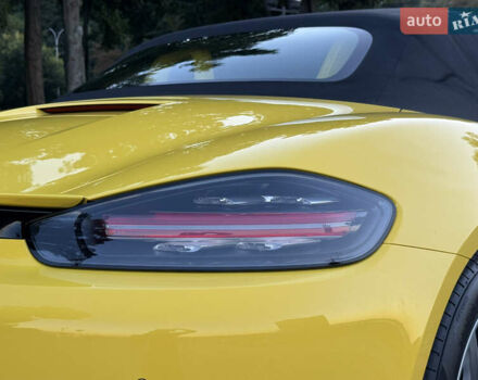 Желтый Порше Бокстер, объемом двигателя 1.99 л и пробегом 28 тыс. км за 75555 $, фото 144 на Automoto.ua
