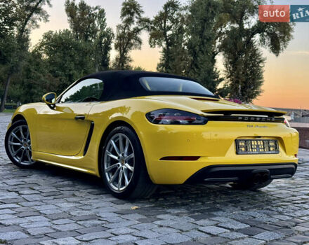 Желтый Порше Бокстер, объемом двигателя 1.99 л и пробегом 28 тыс. км за 75555 $, фото 8 на Automoto.ua