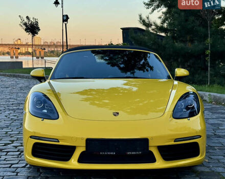 Желтый Порше Бокстер, объемом двигателя 1.99 л и пробегом 28 тыс. км за 75555 $, фото 1 на Automoto.ua