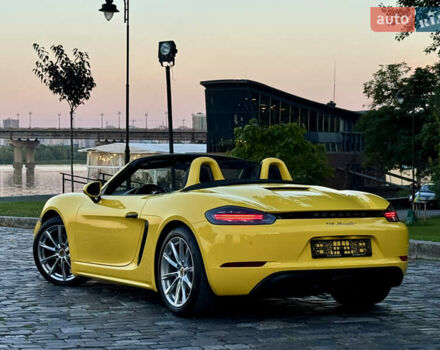 Желтый Порше Бокстер, объемом двигателя 1.99 л и пробегом 28 тыс. км за 75555 $, фото 12 на Automoto.ua