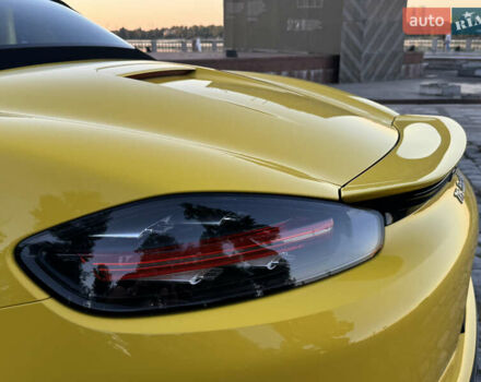 Желтый Порше Бокстер, объемом двигателя 1.99 л и пробегом 28 тыс. км за 75555 $, фото 152 на Automoto.ua