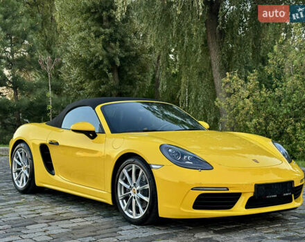 Желтый Порше Бокстер, объемом двигателя 1.99 л и пробегом 28 тыс. км за 75555 $, фото 160 на Automoto.ua