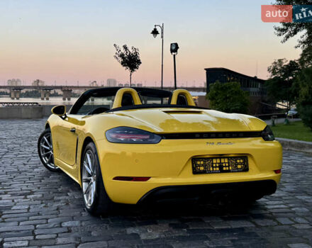 Желтый Порше Бокстер, объемом двигателя 1.99 л и пробегом 28 тыс. км за 75555 $, фото 94 на Automoto.ua