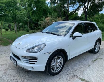 Белый Порше Кайене С Гибрид, объемом двигателя 3 л и пробегом 160 тыс. км за 19000 $, фото 1 на Automoto.ua