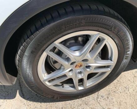 Белый Порше Кайене С Гибрид, объемом двигателя 3 л и пробегом 160 тыс. км за 19000 $, фото 9 на Automoto.ua