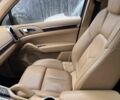 Черный Порше Кайене С Гибрид, объемом двигателя 3 л и пробегом 133 тыс. км за 22000 $, фото 5 на Automoto.ua