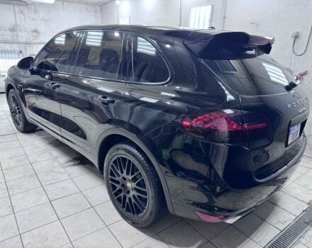 Черный Порше Кайене С Гибрид, объемом двигателя 3 л и пробегом 162 тыс. км за 20900 $, фото 3 на Automoto.ua