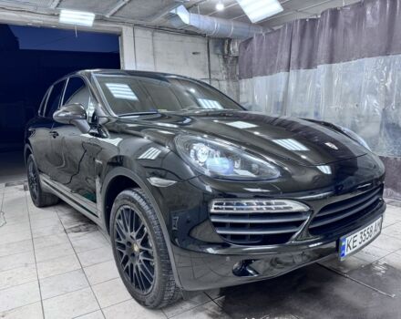 Черный Порше Кайене С Гибрид, объемом двигателя 3 л и пробегом 162 тыс. км за 20900 $, фото 1 на Automoto.ua