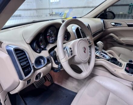 Черный Порше Кайене С Гибрид, объемом двигателя 3 л и пробегом 162 тыс. км за 20900 $, фото 7 на Automoto.ua