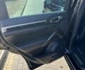Черный Порше Кайене С Гибрид, объемом двигателя 3 л и пробегом 135 тыс. км за 28500 $, фото 16 на Automoto.ua