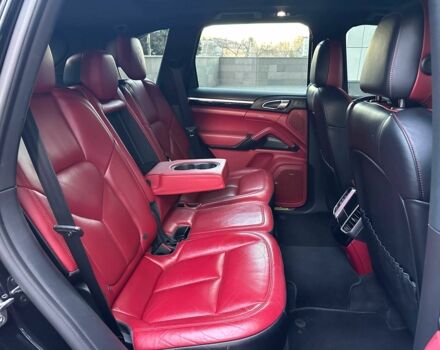 Черный Порше Кайене С Гибрид, объемом двигателя 3 л и пробегом 180 тыс. км за 34800 $, фото 7 на Automoto.ua