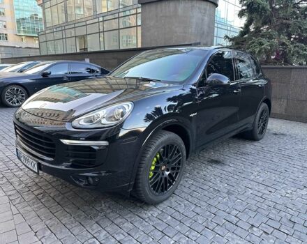 Черный Порше Кайене С Гибрид, объемом двигателя 3 л и пробегом 180 тыс. км за 34800 $, фото 1 на Automoto.ua